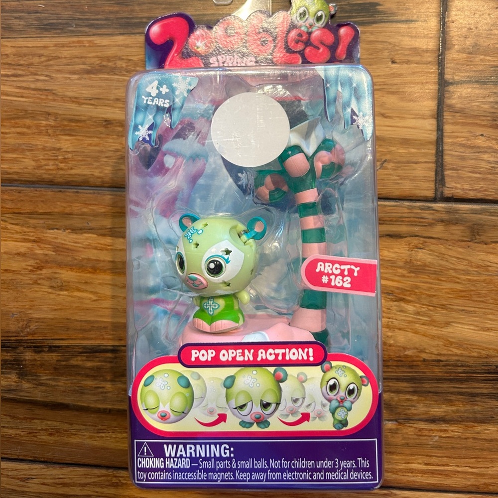 Zoobles 2010 Spring To Life! Chillville Artcy #162. New in Box.